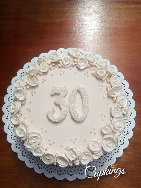 Hermosa torta de 30 años de casados Ideas De Aniversario, 30th Anniversary, Decorative Tray, Tray, Pastel, Tableware