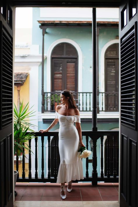 vintage elopement photos in old san juan puerto rico Destination Wedding Puerto Rico, Latin Inspired Wedding, Vintage Elopement, Wedding In Puerto Rico, Puerto Rico Wedding, Engagement Photo Dress, Puerto Rico Pictures, Old San Juan Puerto Rico, Outfits For Mexico