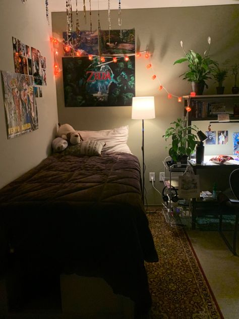 my room! Bohemian ghibli howls moving castle anime manga plants bedroom middle eastern indian ornaments decorations room aesthetic gothic goth Howls Moving Castle Anime, Howls Bedroom, Ghibli Bedroom, Ghibli Howls Moving Castle, Ghibli Room, Indian Ornaments, Castle Anime, Plants Bedroom, Vampire Gothic