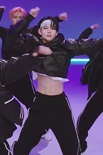 Heesung Abs Enhypen, Niki Enha Waist, Enhypen Hot Aesthetic, Niki Abs, Boyfriend Wallpaper, Charli D'amelio Aesthetic, Hot Asian Men, Hey Man, Nishimura Riki