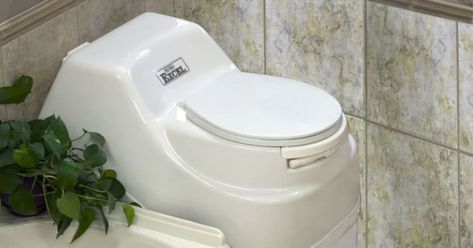 Best Indoor Composting Toilets for Off-Grid and Sustainable Living Composting Toilet Off Grid, Indoor Composting, Emergency Toilet, Emergency Generator, Compost Pile, Liquid Waste, Composting Toilets, Rv Homes, Plumbing Drains