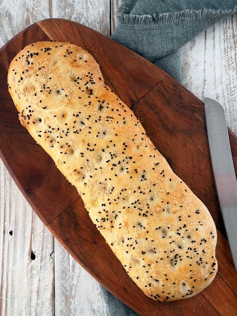 Turkish Rolls Recipe, Turkish Pide Bread Recipe, Turkish Bread Recipe, Corn Flour Bread, Breadmaker Recipes, Pide Bread, Turkish Pide, Turkish Bread, Homemade Sourdough Bread