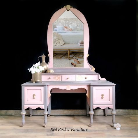 Tall mirror and solid Wood, Painted with whitewashed wood top. Vanity With Storage, Vanity Pink, Vanity And Mirror, Antique Vanity Set, Victorian Vanity, Dressing Table With Drawers, Makeup Stand, Red Rocker, Vanity With Mirror