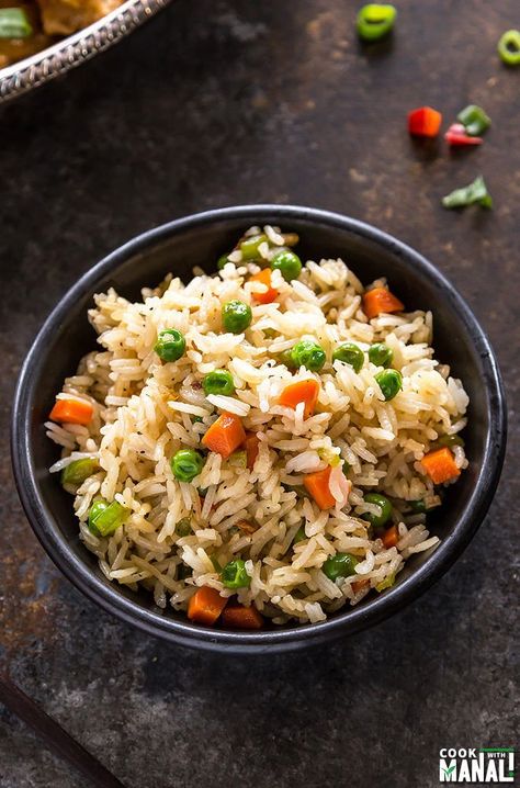 Indo Chinese Fried Rice Chinese Fried Rice Recipe, Chinese Meals, Chinese Fried Rice, Indo Chinese Recipes, Veggie Fried Rice, Seared Chicken Breast, Vegetarian Mexican, Chinese Vegetables, Eating Vegan