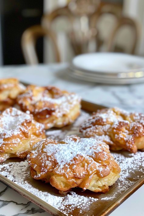 Fried Desserts, Baked Apple Fritters, Fried Dessert, Apple Pie Bites, Pumpkin Spice Donut, Apple Fritter, Apple Recipes Easy, Pie Bites, Pastry Recipe