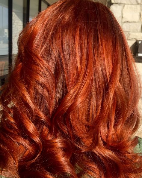 warm cinnamon hair color using Pravana Chromasilk hair color Pelo Color Cobre, Light Ash Brown Hair Color, Light Brown Ombre Hair, Amber Hair Colors, Cinnamon Hair Color, Warm Red Hair, Auburn Red Hair Color, Red Burgundy Hair Color, Diy Ombre Hair