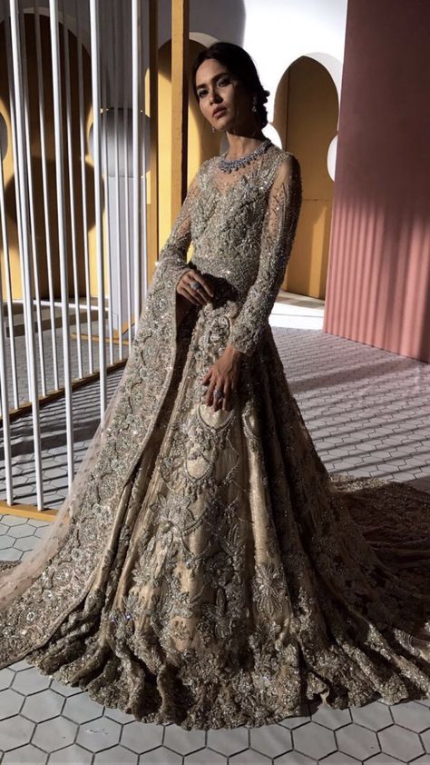 Suffuse By Sana Yasir Bridal, Walima Lehnga, Suffuse By Sana Yasir, Nikah Bride, Shaadi Dresses, Nikkah Brides, Tena Durrani, Model Faces, Walima Dresses