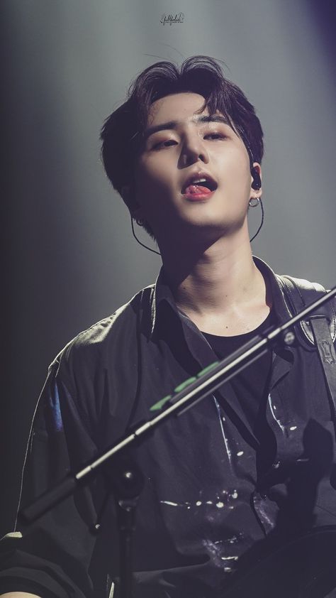 BASE OFF on Twitter: "Hehe enemy 😏 -my6 https://t.co/WW1lGQu733" Young K Day6, Kim Wonpil, Jae Day6, Young K, K Wallpaper, Korean Boy, Asian Men, Kpop Groups, K Idols