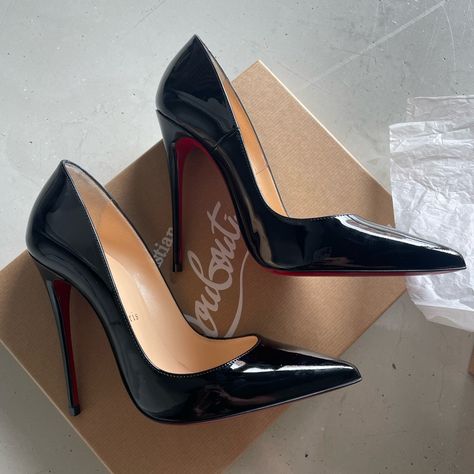 Worn Once! Brand New Christian Louboutin So Kate Heels Size 37 Us Size 7. Includes Original Box, Suede Bag, Sole Protectors, And Heel Replacement Pegs So Kate Heels, Christian Louboutin Red Bottoms, Black Stiletto Heels, Shoes Heels Classy, Cute Shoes Heels, Suede Bag, Christian Louboutin So Kate, Chic Heels, So Kate