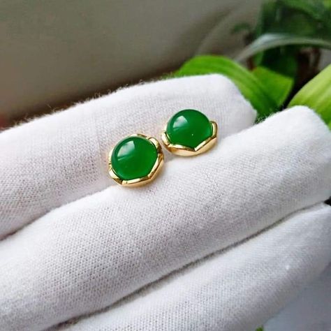 Jade Earrings, Earrings Green, Green Jade, Jade Green, Beautiful Jewelry, Etsy Earrings, Jade, Stud Earrings, Ships