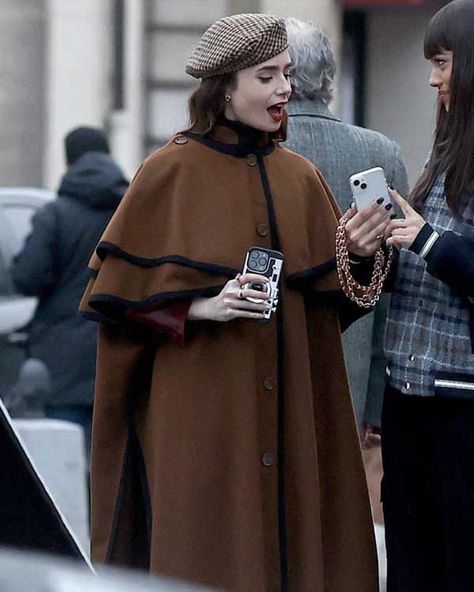 Cape Coat Outfit, Emily Cooper, Coat Elegant, Cape Style, Coat Outfit, Emily In Paris, Movie Costumes, Cape Coat, Lily Collins