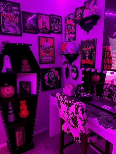 Punk Bedrooms, Goth Kawaii Room, Neon Goth, Goth House, Goth Houses, Scene Room, Goth Kawaii, Bedroom Stuff, Kawaii Room Decor