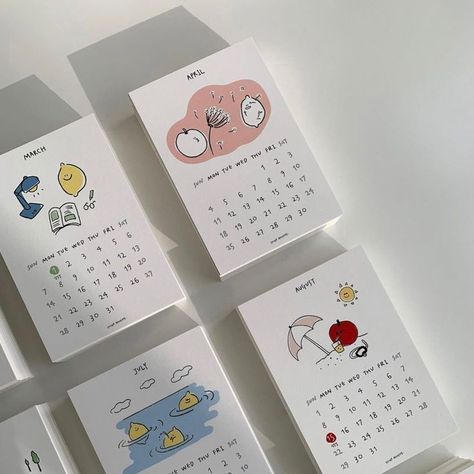 Diy Desk Calendar, 달력 디자인, Study Stationery, Diy Calendar, Custom Calendar, Bullet Journal Diy, Bullet Journal Writing, Bullet Journal Lettering Ideas, Paper Designs