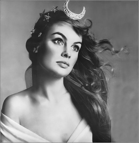 Jean Shrimpton as Diana, the moon goddess, hair jewelry by… | Flickr Diana Moon Goddess, Moon Goddess Makeup, Midnight Birthday, Diana Goddess, Goddess Diana, American Vogue, Goddess Hair, The Moon Goddess, Goddess Makeup