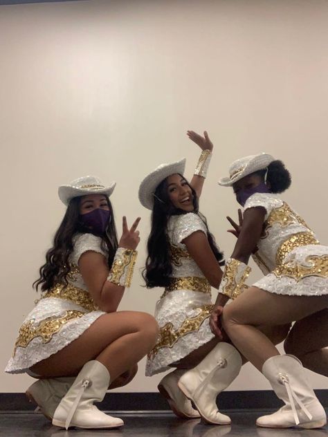 Drill Team Uniforms, Majorette Dance Uniforms, Pom Team, Drill Team Pictures, Dance Team Photos, Dance Uniforms, Drill Team, Go Best Friend, Nostalgia Aesthetic