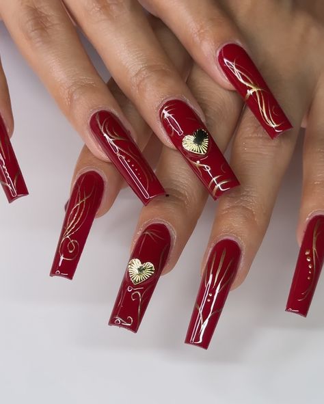 ⚜️💋 • • • #nailzzbylo #nails #nailsnailsnails #nailsofinstagram #nailart #naildesign #nailinspiration #nailinspo #nailideas #gelxnails #acrylicnails #structuredmani #fallnails #nailtech #nailsoftheday #nailsofig #nailstagram #covinanailtech #2024nails #sandimasnails #626nails #rednails #goldnails #chromenails Red Curved Nails, Curved Nails, Nail Inspiration, Chrome Nails, Gold Nails, Nail Tech, Red Nails, Nails Inspiration, Nail Inspo