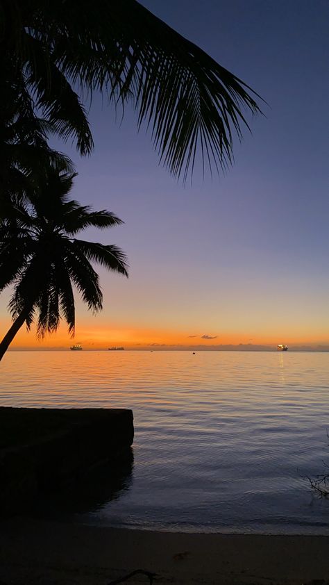 #sunset #island #beach #coconut #palmtrees #lockscreen Beach Lockscreen, Sunset Lockscreen, Orange Sunsets, Sunset Island, Beach Coconut, Nature Picture, Aesthetic Pics, Island Beach, Alam Yang Indah