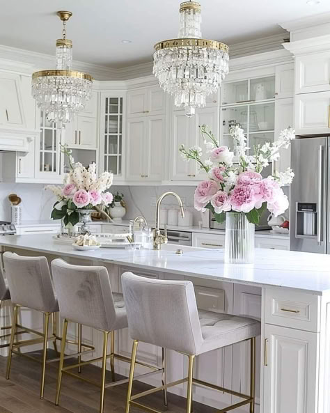 Glam Kitchen, Elegant Kitchen Design, Classy Kitchen, Dream Kitchens Design, Elegant Kitchens, Luxury Kitchen Design, Kitchen Inspiration Design, Dream House Interior, Transitional Decor