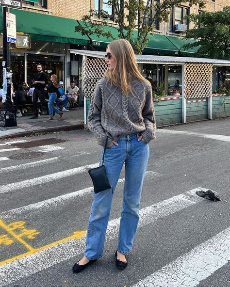 Amalie Moosgaard Nielsen on Instagram Minimal Chic Outfits, Amalie Moosgaard, Style Parisian Chic, Gymwear Outfits, Ny Outfits, Casual Outfit Inspiration, Winter Outfit Inspiration, Causual Outfits, Inspired Outfits