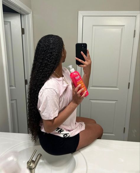 Curly Natural Hair Styles, Long Natural Curly Hair, Thick Natural Hair, 4a Hair, Long Shiny Hair, Hair Goal, Girl Goals, Curly Natural Hair, Long Healthy Hair