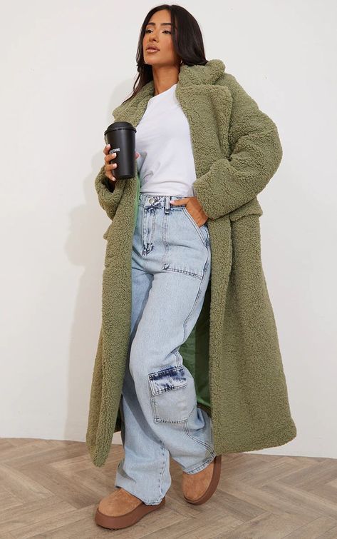 Borg Coat Outfit, Baddie Classy Outfits, Green Outfits For Women, Borg Jacket, Winter Fashion Outfits Casual, Coat Outfits, Outfit Inspo Fall, Fall Fashion Outfits, Lookbook Outfits