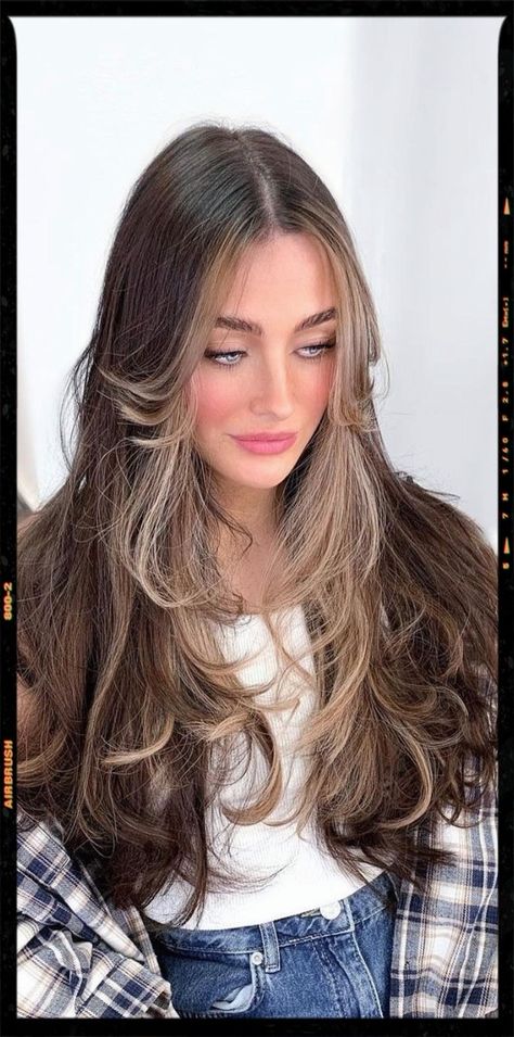 Blonde Curtain Bangs Face-Framing Highlights Blonde Curtain Bangs, Dark Brown Hair With Blonde Highlights, Long Hair Highlights, Framing Highlights, Blonde Bangs, Face Framing Bangs, Short Brown Hair, Hair Streaks, Bangs Short