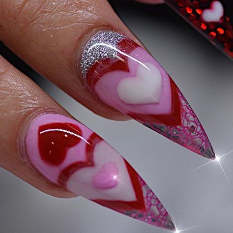 Valentine's Day Stiletto Nails Nails Valentine, Thanksgiving Nail Art, Valentine Nail Art, Holiday Nail Designs, Nails Easy, Nail Designs Valentines, Thanksgiving Nails, Nails 2020, Trendy Nail Design