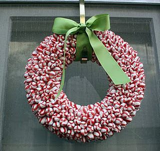 Peppermint Wreath Candy Wreath Diy, Peppermint Wreath, Candy Wreath, Peppermint Christmas, Wreath Diy, Peppermint Candy, Noel Christmas, Handmade Wreaths, Christmas Kitchen