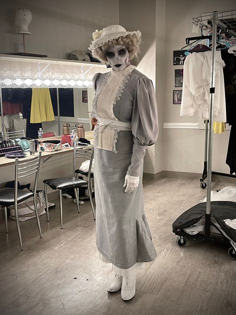 The Addams Family Musical, Victorian Ancestor Ghost Makeup ideas, pretty ghost costume Addams Family Ancestors Makeup, Victorian Ghost Costume, Adams Family Costume, Graveyard Book, Haunted Manor, Addams Family Musical, Ghost Makeup, The Graveyard Book, Addams Family Costumes