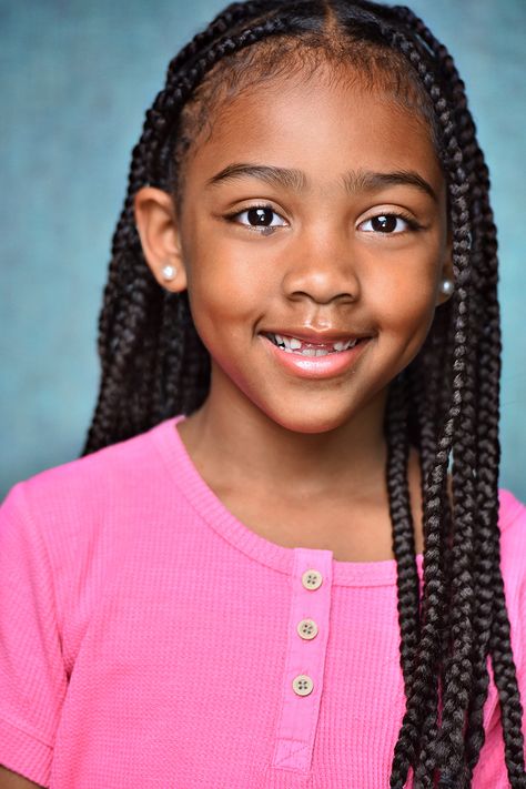 Headshot Photography Los Angeles - Young female actor wearing a pink shirt Headshots Ideas, Kids Headshots, Headshot Poses, Headshot Photos, Photography Los Angeles, Corporate Headshots, Reference Pictures, Photographer Headshots, Face Photography