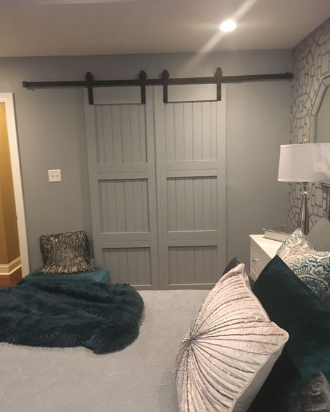 Grey and Teal Bedroom Vibes✨ Ikea Bedroom Dressers, Teal Bedroom Walls, Teal Rugs, Bedroom Lighting Diy, Teal Bedroom Decor, Gray Bed, Navy Bedrooms, Bedroom Vibes, Teal And Gray