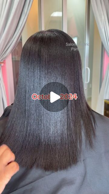 Lazhane Hightower on Instagram: "There’s many different options of heat protection from @saloncentric 🤍 

The choice between using Amika Blowout Spray and Mizani Heat Screen depends on your specific styling goals and hair needs. 

Here’s when to use each:
I would recommend using amika blowout spray if you’re in need of a  lightweight finish and more volume on your blowouts. 
Today I used Mizani Heat screen because I knew I would be using high heat tools like flat irons and curlers for her final style. Mizani Heat Screen is focused primarily on heat protection. It’s ideal for shielding your hair from the damage of high-temperature tools while adding smoothness and shine. 

 Choose which product works best for your hair. 😉🤍 
 •
•
•
#SalonCentricPartner #ItTakesAPro #Mizani #OrlandoCosmeto Flat Irons, Flat Iron, High Temperature, Spray, Heat, Hairstyles, Screen, Tools, Hair Styles