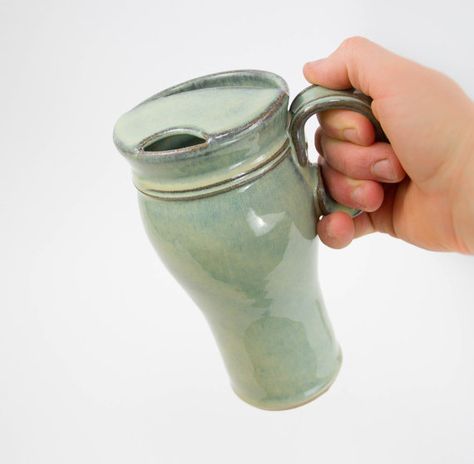 Ceramic Smoothie Cup, Pottery Travel Mug Ideas, Clay Travel Mug, Ceramic Travel Mug With Lid, Ceramic Travel Mug Handmade, Travel Mug Ceramic, Pottery Travel Mug, Travel Mug Design, Ceramic Cafe