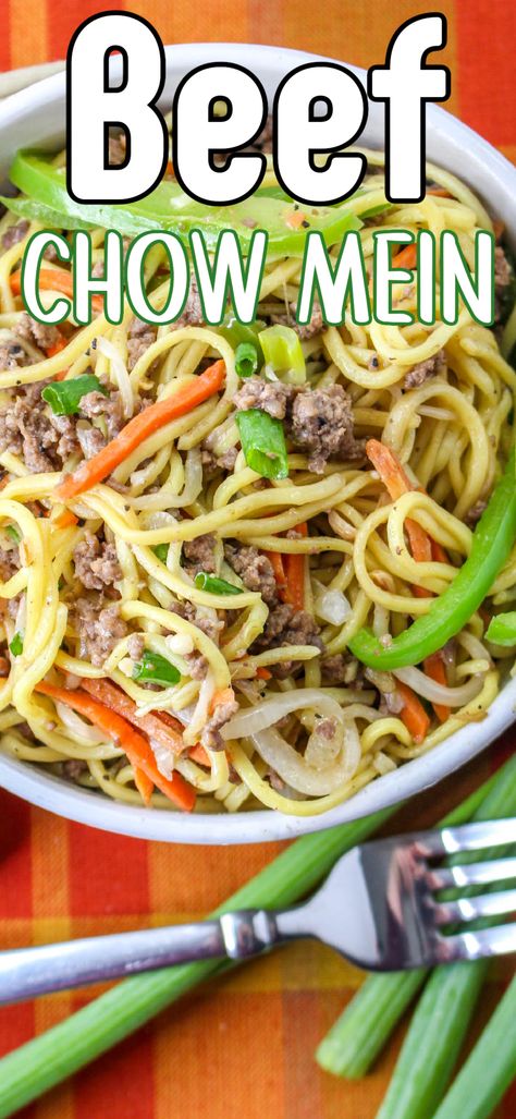 This Beef Chow Mein is a delicious 30 minute dinner idea! It combines ground beef, homemade sauce, veggies and noodles! Skip takeout and make your own at home! Ground Beef Chow Mein, Veggies And Noodles, Creative Meals, Beef Chow Mein, Hamburger Dishes, Chow Mein Recipe, Chicken Chow Mein, Keto Beef Recipes, Chinese Cooking Recipes