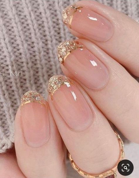 Shiny Tip Nails, Blush And Gold Nails, Uñas Color Champagne, Ongles Beiges, Shiny Nails Designs, September Nails, Subtle Nails, Trendy Nail Design, Bridal Nails