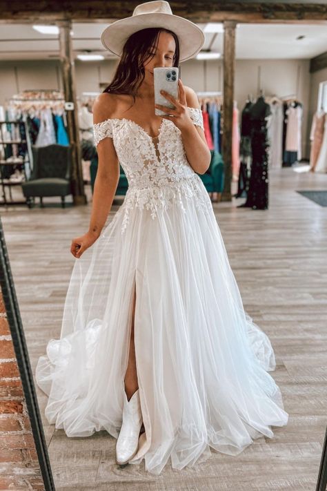 Cowboy Wedding Dress, Cowgirl Wedding Dress, Western Style Wedding Dress, Country Style Wedding Dresses, Rose Wedding Dress, Strapless Wedding Dress Mermaid, Glam Wedding Dress, Western Style Wedding, Cowgirl Wedding