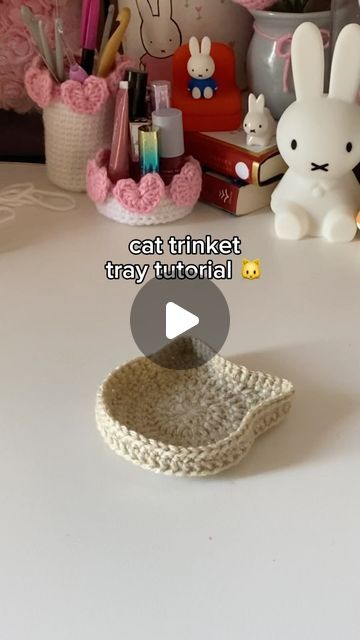 Crochet Patterns Trinket Dish, Crochet Cat Trinket Dish Free Pattern, Crochet Trinket Tray, Crochet Desk Accessories, Crochet Trinket Dish, Crochet Cat Trinket Dish, Crochet Tray, Cat Clay Tray, Crochet Appliqué