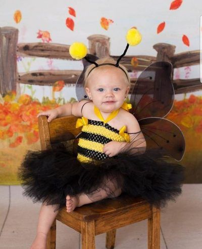 Inspiration & Accessories: DIY Bumble Bee Halloween Costume Idea Diy Bumble Bee, Bee Costume Diy, Winnie The Pooh Costume, Make Your Own Costume, Bumble Bee Costume, Bug Costume, Fruit Costumes, Horse Birthday Parties, Baby Kostüm