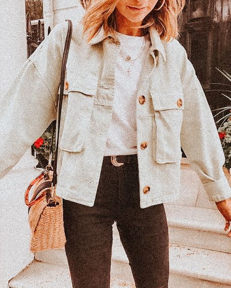 Instagram Photos Ideas, Shirt Jacket Womens, Trendy Jackets, Spring Coat, Happy Vibes, Fall Coat, Mode Inspo, Baby Outfits, White Jacket