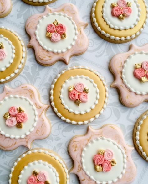 Marbled Cookies, Rosette Cookies, Elegant Cookies, Cookie Wedding Favors, Honey Cookies, Creative Baking, Decorated Sugar Cookies, Flower Cookies, Cookie Icing