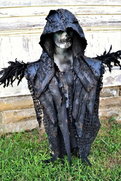 Nurgle Cultist, Dystopia Rising, The Vulture, Scarecrow Halloween, Post Apocalyptic Costume, Dystopian Fashion, Creepy Costumes, Horror Costume, Post Apocalypse