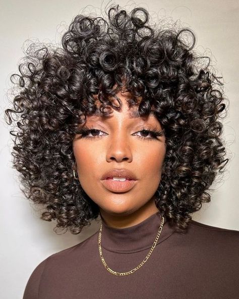 Discover the latest short curly haircuts for 2024, from bouncy bobs to voluminous afros. Get inspired with these trendy hairstyles for women with curly hair! Curly Cuts With Layers Medium, Curly Cuts With Layers, Short Curled Bob, Low Fade Curly Hair, Curly Hair Taper, How To Fishtail, Hair Trends 2024, 3c Curly Hair, Short Curly Cuts