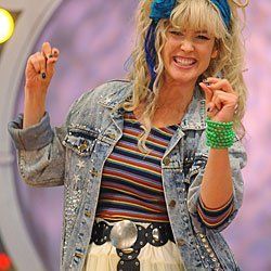 Robin Sparkles jacket close up Robin Halloween Costume, Robin Sparkles, Robin Scherbatsky, Barney Stinson, Cobie Smulders, How I Met Your Mother, Season 8, I Meet You, Best Tv Shows