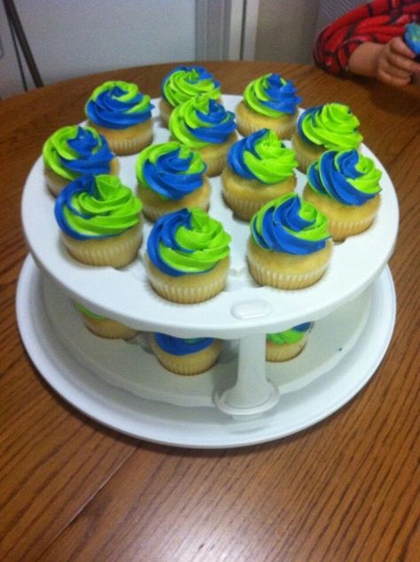 Seahawks cupcakes for work Seahawks Cupcakes, Seahawks Cake, Seahawks Party, Cupcake Wars, Cupcake Decorating, Bday Cake, 6th Birthday, Birthday Cupcakes, Seattle Seahawks