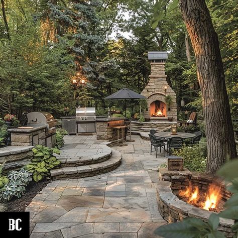 18+ Stylish and Functional Outdoor Kitchen Design Inspirations • 333+ Art Images Outdoor Kitchen And Living Space, Backyard Entertaining Area, Farm Landscaping, Inspiring Lifestyle, Pergola Ideas, Garage Door Design, Patio Kitchen, House Landscaping, Backyard Entertaining