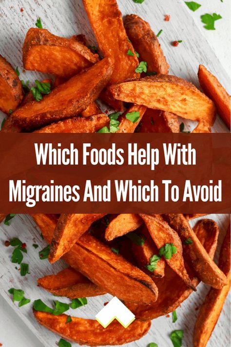 Migraines and chronic headaches are a frustrating issue to live and battle with constantly. Wanting to limit the pain and inconvenience that comes with migraines and headaches, we've collected a list of foods to eat and foods to avoid to help with migraines. Foods For Migraines, Headache Diet, Chronic Headaches, Frequent Headaches, How To Help Nausea, Protein Packed Meals, List Of Foods, Chronic Migraines, Migraine Relief