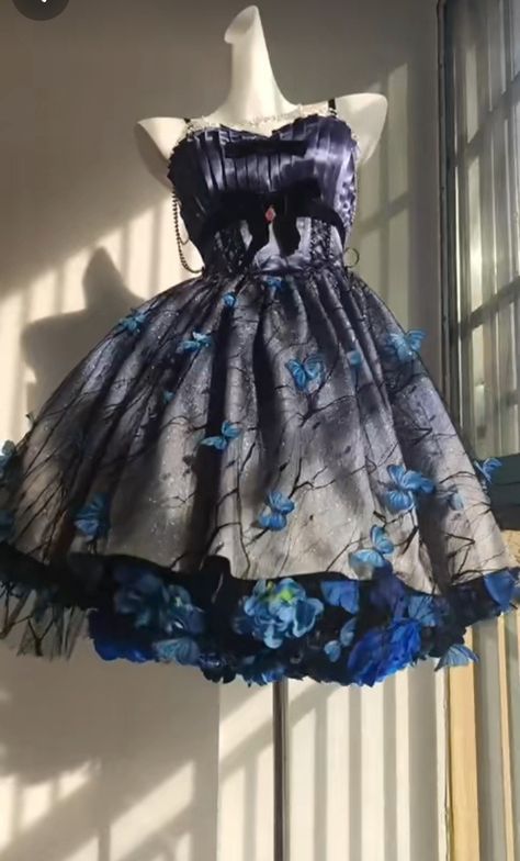 Butterfly Prom Dress, Dark Blue Purple, Butterfly Fashion, Exquisite Gowns, Old Fashion Dresses, Theme Dress, Jumper Skirt, Pretty Prom Dresses, Dress Aesthetic