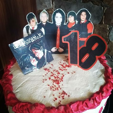 My Chemical Romance Birthday, My Chemical Romance Cake, Mcr Cake, Rip My Twenties, Gab Core, Chemical Romance Aesthetic, My Chemical Romance Aesthetic, 18th Bday Cake, I Love Emos