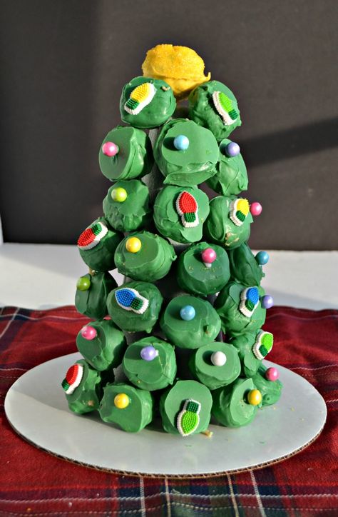 Make an Edible Holiday Centerpiece with OREO Cookie Balls. Making a fun OREO Cookie Ball Christmas tree is a great way to enjoy an edible centerpiece  #OreoCookieBalls  #ad Christmas Cookies Oreo, Edible Christmas Tree, Flavored Cream Cheeses, Oreo Cookie Balls, Edible Centerpieces, Tree Centerpiece, Cookie Balls, Ball Christmas Tree, Candy Balls