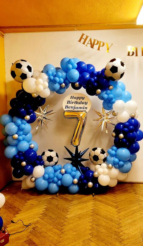 Football Theme Balloon Decor, Ball Theme Birthday, Soccer Birthday Parties, Arch Ideas, Boys Birthday Party, Balloons Decorations, Football Theme, Soccer Birthday, Football Themes